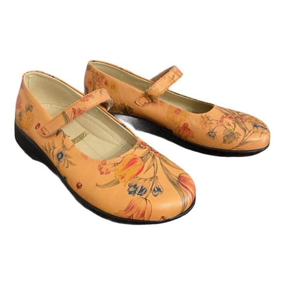 A’rcopedico Shoes - Arcopedico Scala Floral Print Mary Janes, Size 9